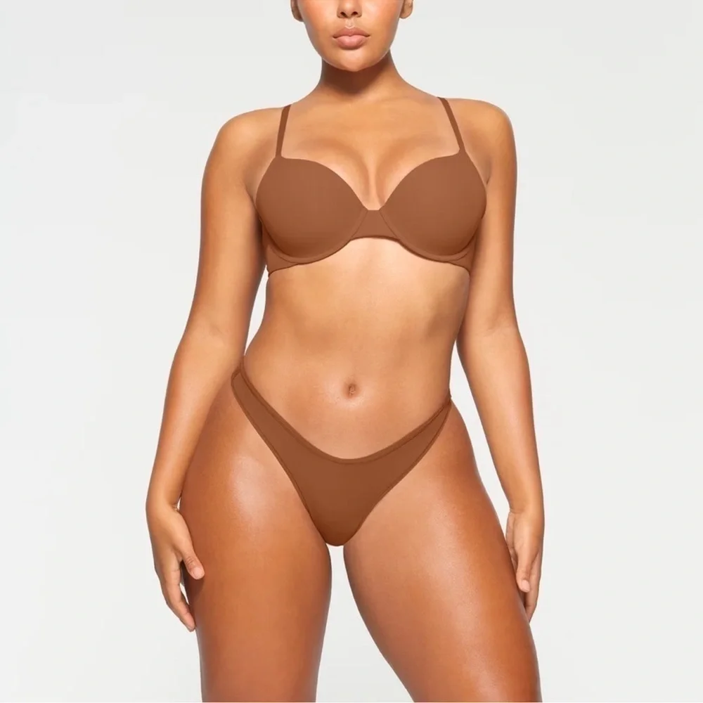 NWT SKIMS  (B25) FITS EVERYBODY T-SHIRT BRA - BRONZE / 32H - Picture 3 of 4